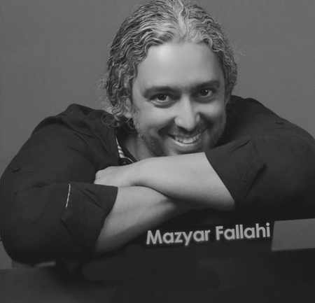 مازیار فلاحی عروسک