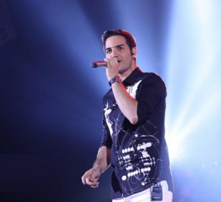 محسن یگانه سکوت