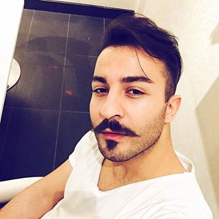 آریاس جوان وکو جاران