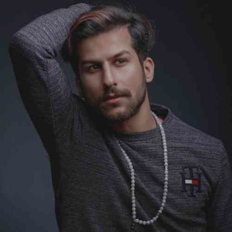 حسین منتظری تاج سر