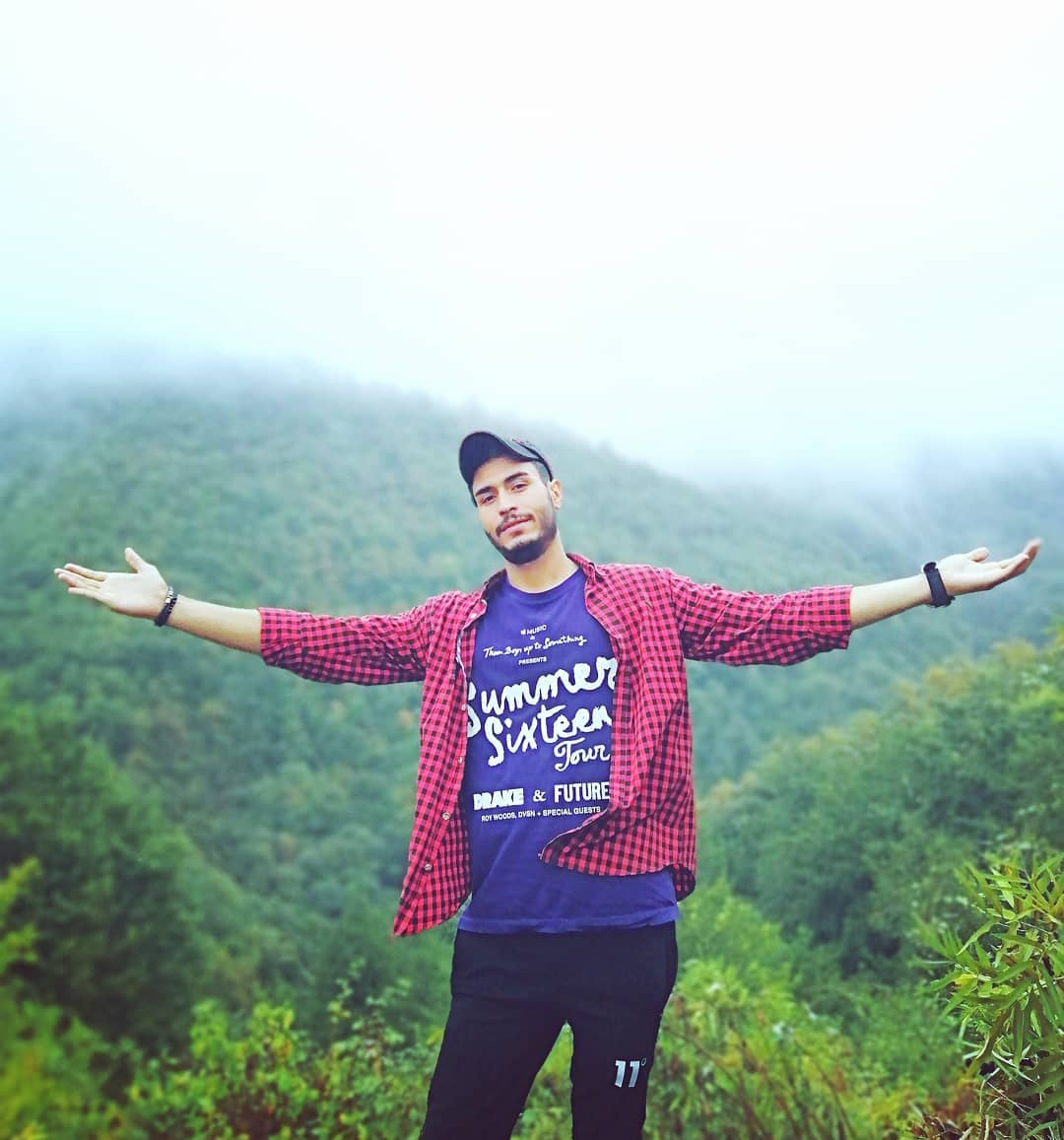 محمد عبداللهی گیسو پریشان