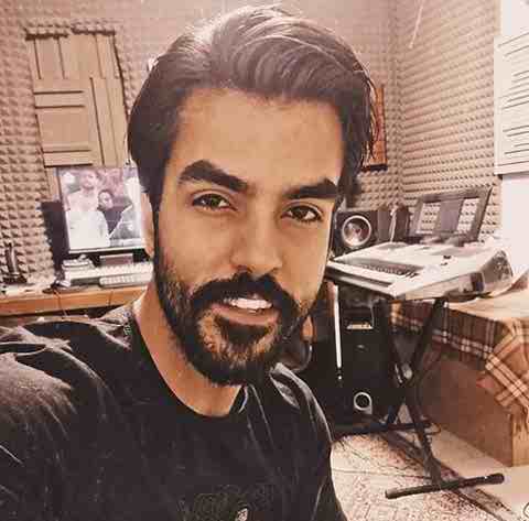 شاهین کمالی نیمه پنهان