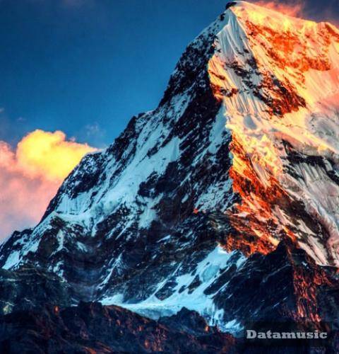 دانلود آهنگ من از سیاه مستیام چی یادم میاد زیر بغلمو کسی امیر تتلو