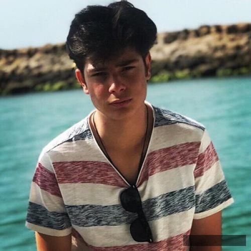 دانلود آهنگ بلاخره پیداش میشه رنگین کمون عطامهر