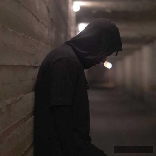 دانلود آهنگ زندگی مثل یه بازی میمونه به خودت که میای رسیدی ته خط رفیق مسلک