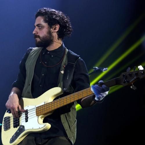 دانلود آهنگ تنهام گذاشت بازم هرکس به جز سازم آرش سعیدی