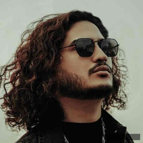 دانلود آهنگ دردونه ی قلبه من یکی یدونه ی من میخوامت پیشتم نباشم پیشته حواسم میپامت آره میخوامت نیواد