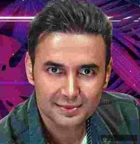 دانلود آهنگ به کی بگم عشقت داره جونمو میگیره دل من عاشق داره واسه تو میمیره احسان آران