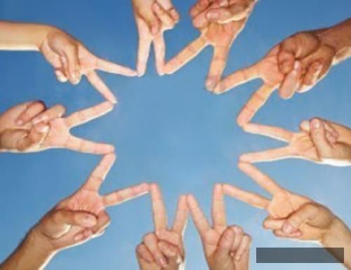 دانلود آهنگ مثل من بت شکن باش ولیکن نذار کسی ازت بسازه یه بت هیپهاپولوژیست و کاگان