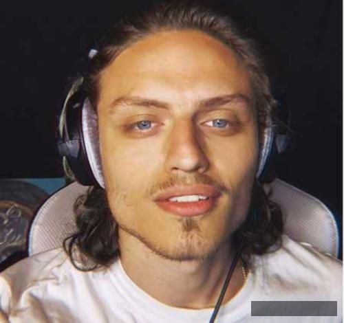 دانلود آهنگ قلب شیشه ای پوبون