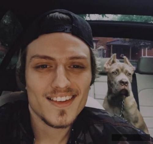 دانلود آهنگ میمونیم بین خودمون پوبون