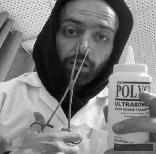 دانلود آهنگ چشماش هیپهاپولوژیست