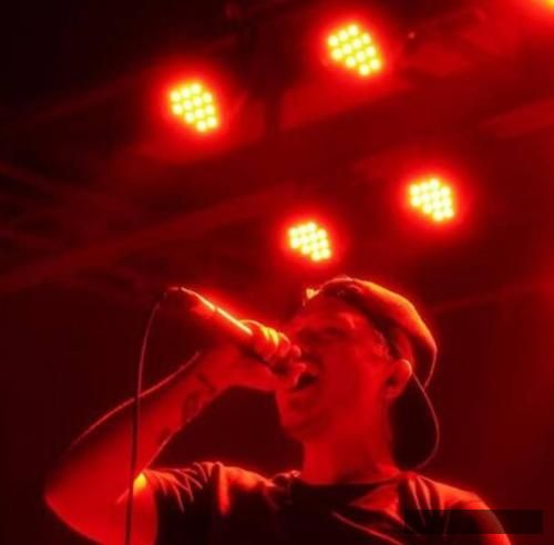 دانلود آهنگ میدونم پوبون