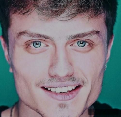 دانلود آهنگ رو ابرا پوبون