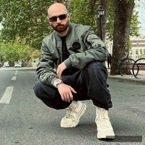 دانلود آهنگ کجایی الان که لنگ بوساتم هیپهاپولوژیست