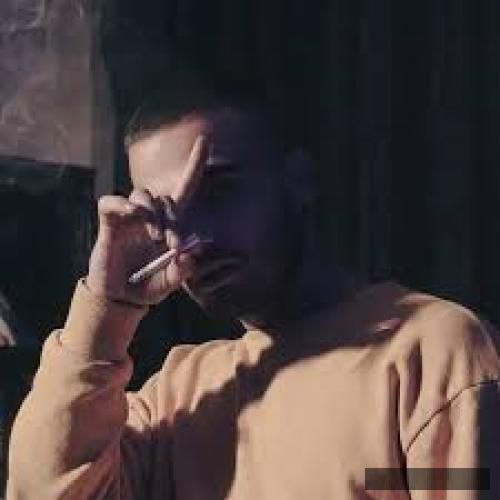 دانلود آهنگ نصف شبا تو خیابونا دلم روشنه به نور ماه ایسین