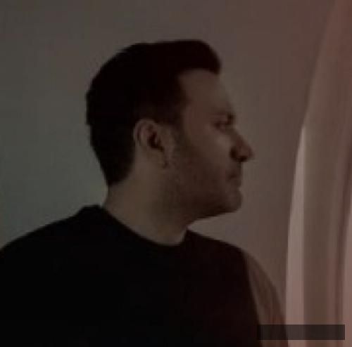 دانلود آهنگ شب اون صداته که تا صبح میشه لالاییه حسین عظیمی