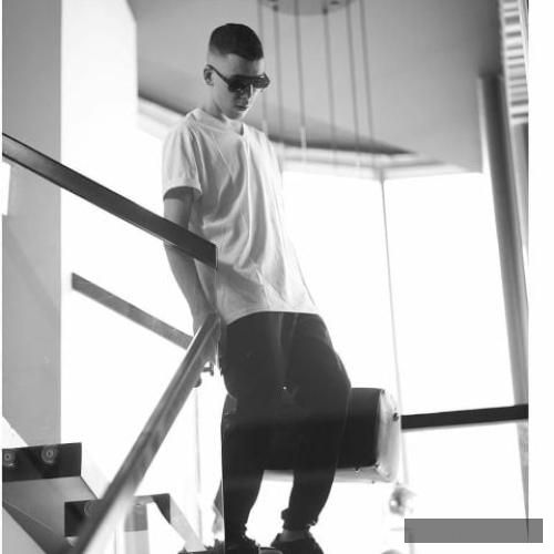 دانلود آهنگ هرجا میریم ما برف ها میریزن کولاکه کوروش