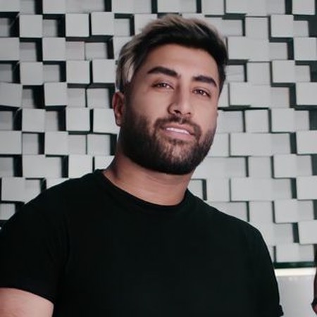 دانلود آهنگ رگ زیاد دارمه ولی تو شاهرگ منی علی رمضانپور