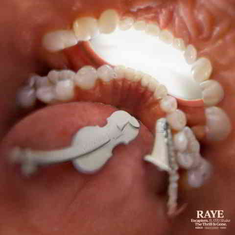 دانلود آهنگ Escapism RAYE