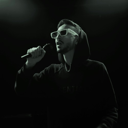 دانلود آهنگ یعنی میشه بیای آروم بگیره این دل من مستر کیارش