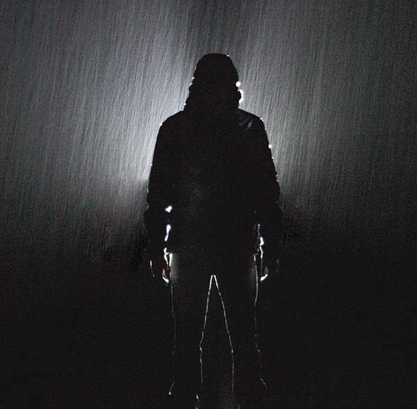 دانلود آهنگ تو بهم آرامش میدی منم میریزم هرچی که دارم به پات ناشناس