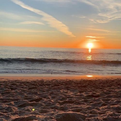 دانلود آهنگ عسل منی ایشالا قربونت برم ماشالا ناشناس