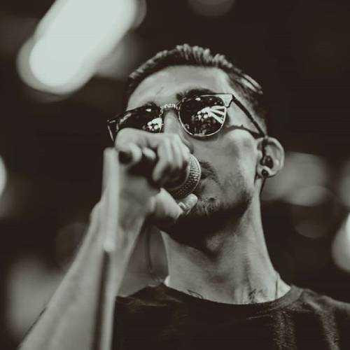 دانلود آهنگ یه طرف جنگل منتظر جنگن یه طرفه دیگه با نقابو عقاب سرگرم زخمی