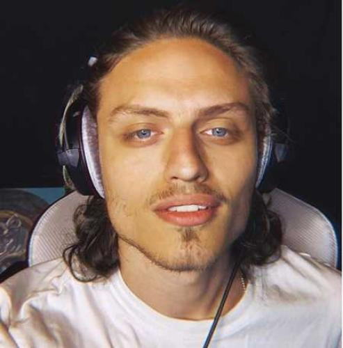 دانلود آهنگ دو دلم بزنم کیدنو ته اش بره از تو سرم تصویر تنش پوبون