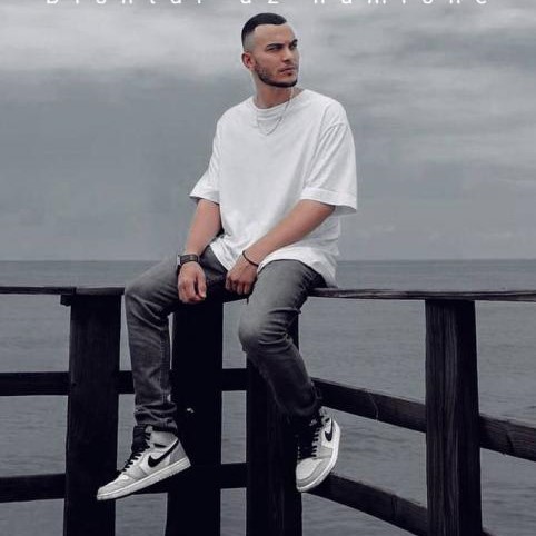 دانلود آهنگ من زورم رسید به جای خالیت جات خالیه ولی واسه تو جا نیست مهیار