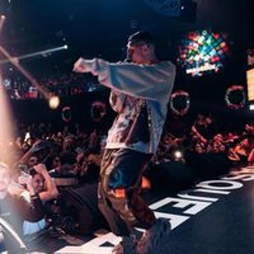 دانلود آهنگ قر میدن با ما حبیبی انگار بیتو زده علی بی کوروش