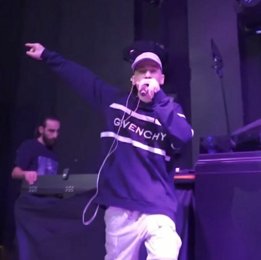 دانلود آهنگ برا ما پولی نی بگم سه سوته تو گونی ای پولی نی گوچی لویی وی کوروش