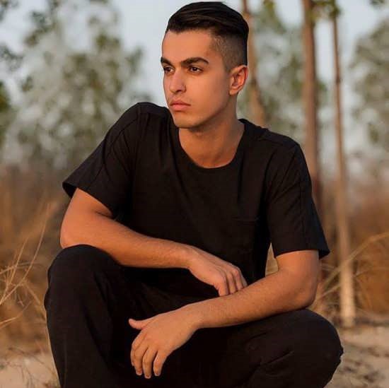 دانلود آهنگ یاد همه روزایی که رفتن بخیر نیست زندگی اصلا به میل بهزاد لیتو