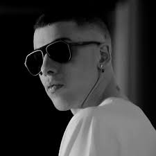 دانلود آهنگ چند سال دیگه بچم تهران با لیموزین میره مدرسه کوروش