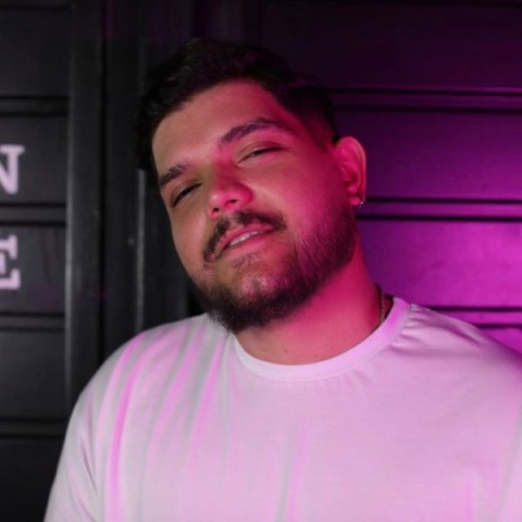 دانلود آهنگ یجوری رفتی که واسه منم نذاشتی هیچ حرفی شبا بالا میره پیک همش تلخی محمد ان تی