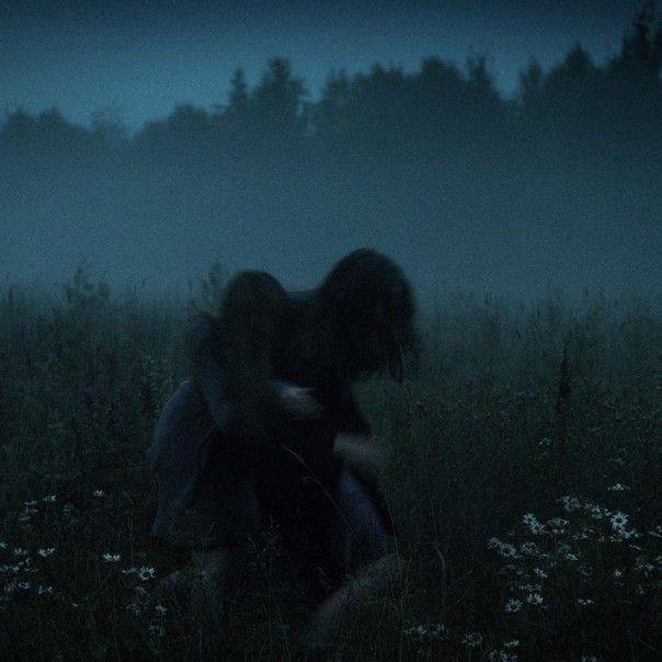 دانلود آهنگ میزنم نیشخند وقتی میبینم حاله تو خوبه پیشش 