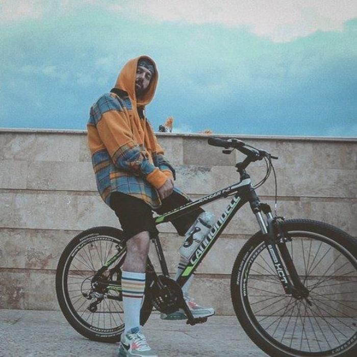 دانلود آهنگ یالا شباب اتی فلوس گلاکا دراد خونی روپوش هیپهاپولوژیست