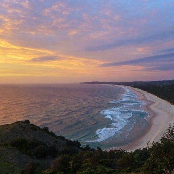 دانلود آهنگ از زندگیم خبر ندارین کردین قضاوتم ایسین