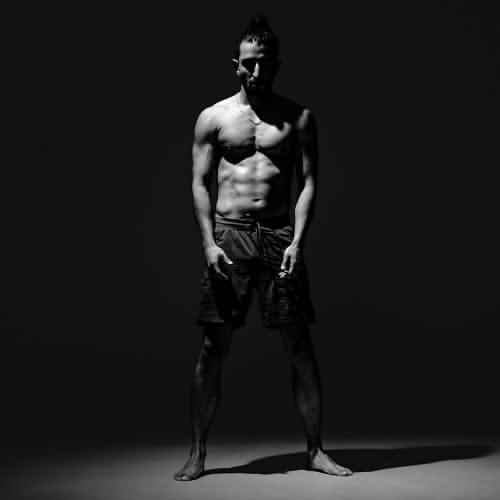 دانلود آهنگ این رفتن سخته این خاطرات تو دفتر تلخه اینو میدونم تو محکمی سینا ساعی