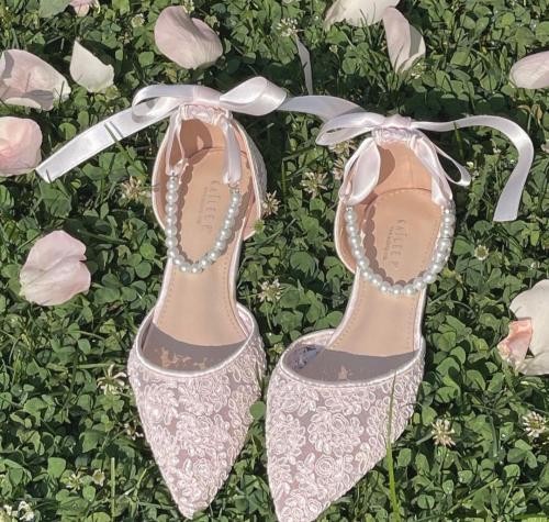 دانلود آهنگ آخرین گل خشک نمیشه روی شاخه هیچوقت صادق و احسان هخامنش 