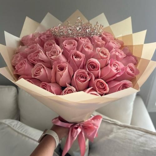 دانلود آهنگ تن تو گرم بود مثل آفتاب سر صبح چشات نور می داد حتی شبشو آرون 