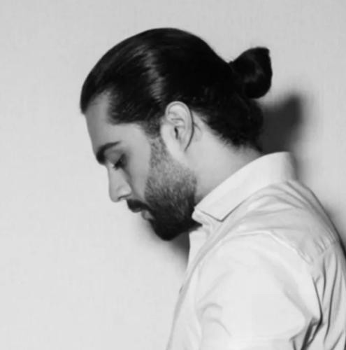 دانلود آهنگ ماه شب تارم تو که باشی کنارم دیگه غم مگه دارم حامیم