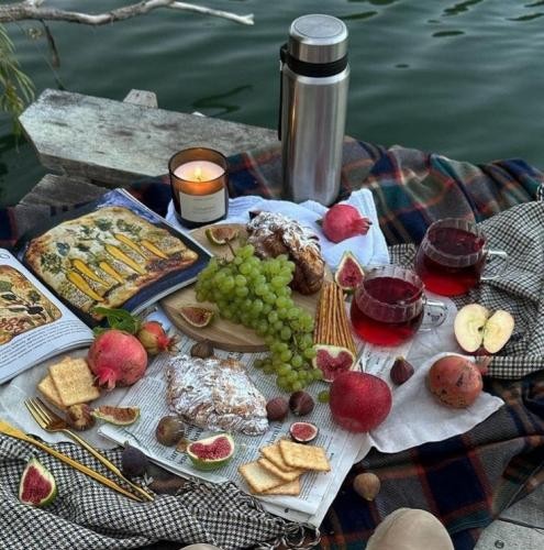 دانلود آهنگ همه آینه ها رو دیوار کشیدم چون من میخوام تنهاتر بشم از تنهایی تی ام بکس