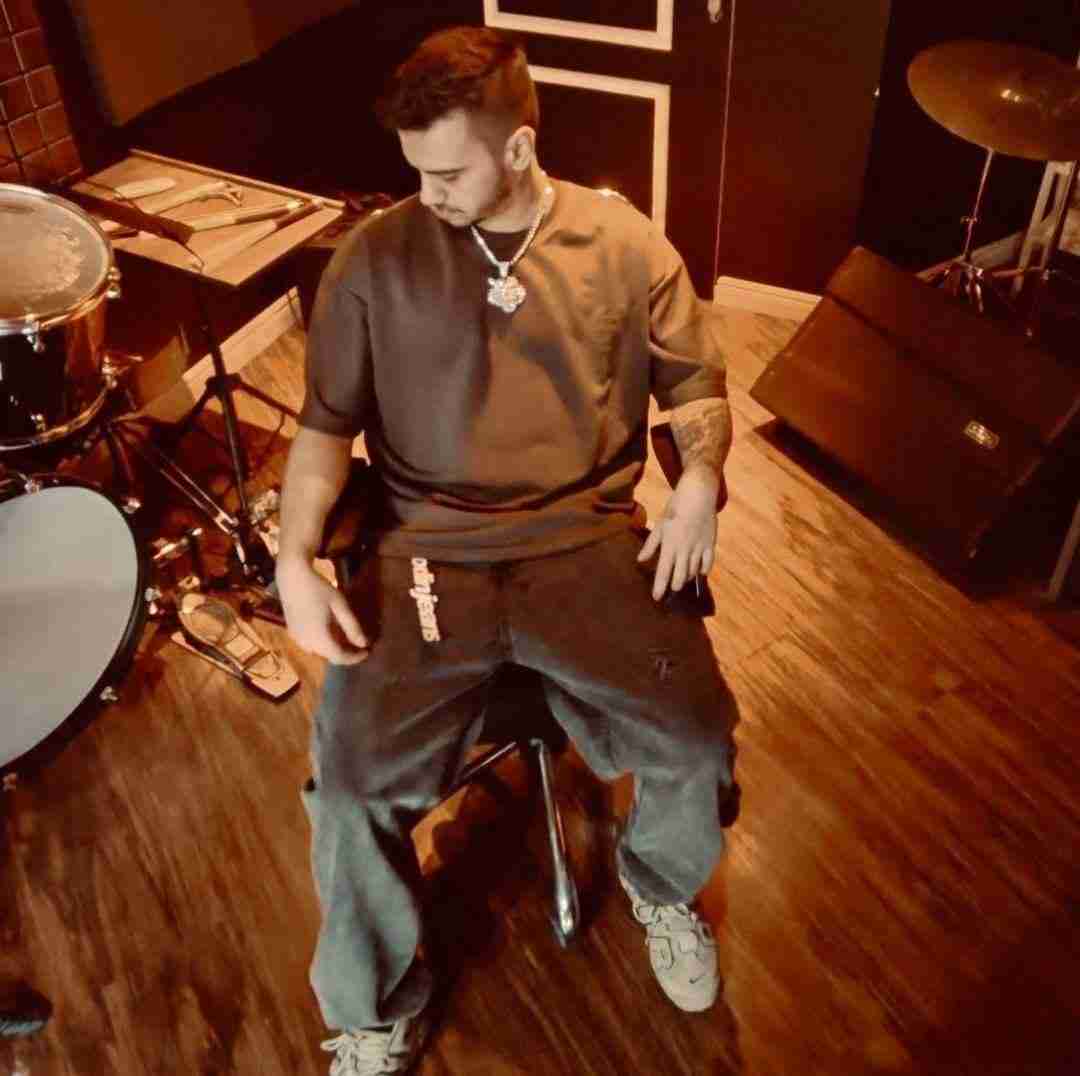 دانلود آهنگ پاییز ایسین و تی ام