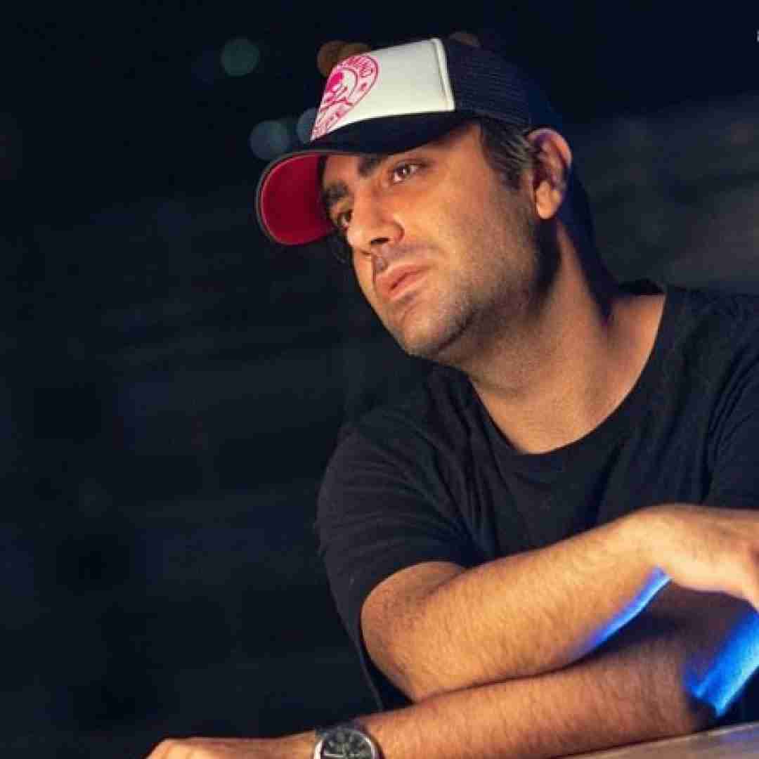 دانلود آهنگ تنهاییام زیاد شده حرفامو من به کی بگم مهدی جهانی