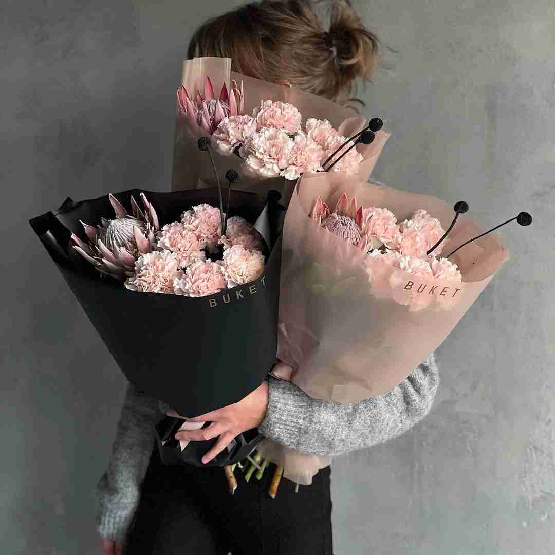 دانلود آهنگ همش دنبال پوله من و کرد دیوونه مشکلا تقصیر اونه ممزی و میک جی