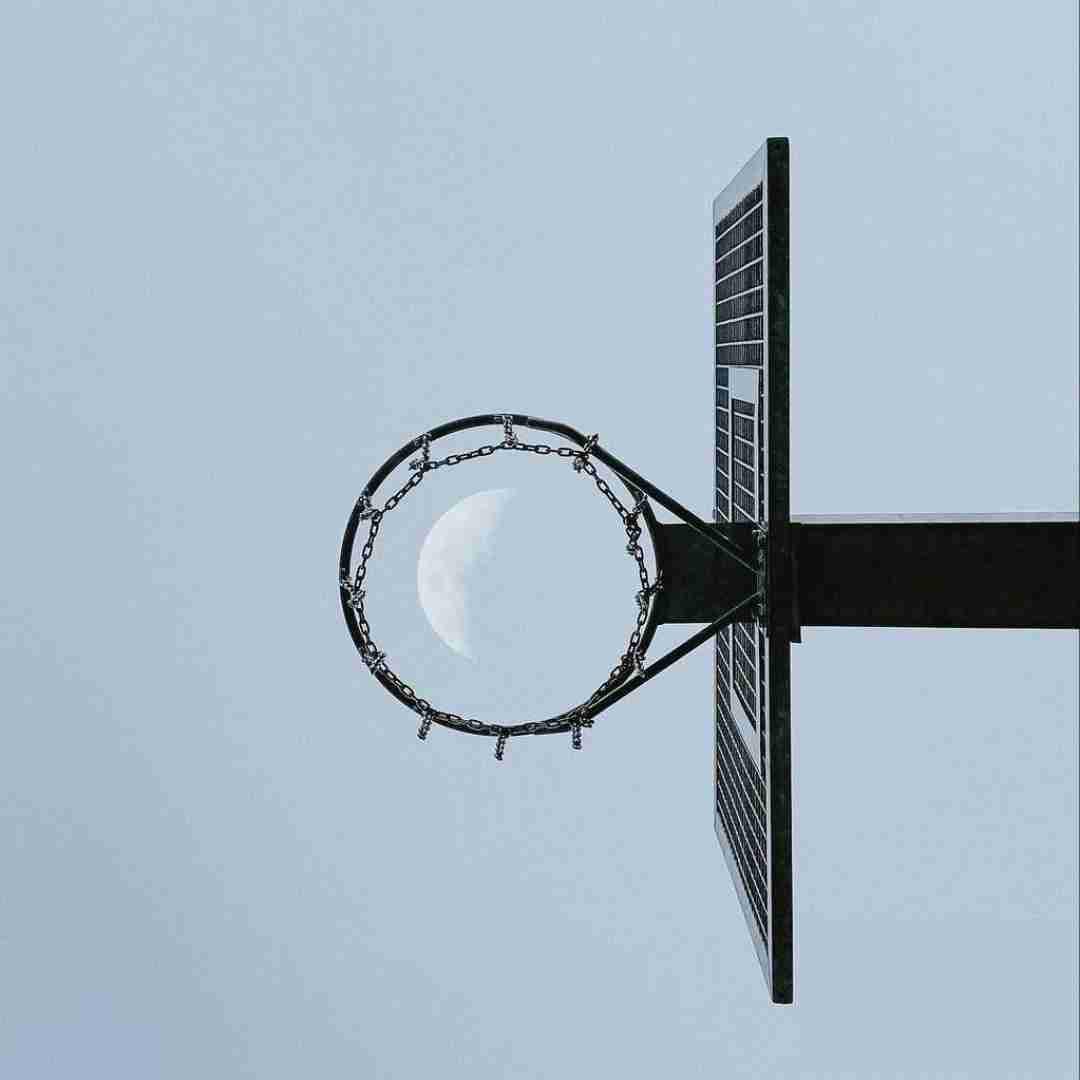 دانلود آهنگ قول بده همین امشب الان تو که داری میری از این شهر هومان