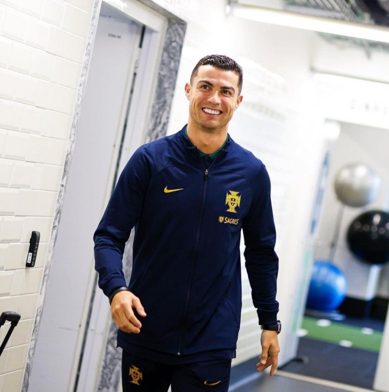 دانلود آهنگ درد دوری رنالدو هوش مصنوعی