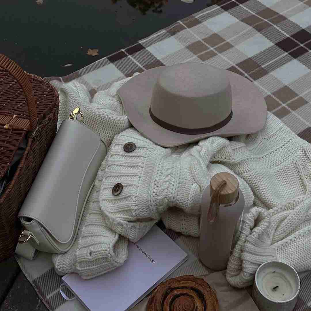 دانلود آهنگ من اون بار که بارون دیدم شدم از گله مون دور مهمد