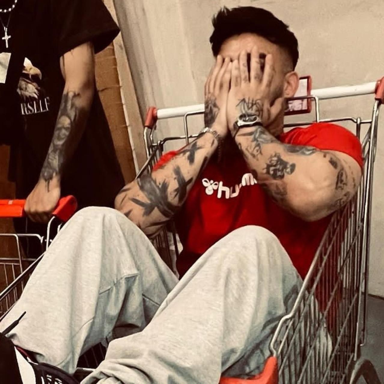 دانلود آهنگ گنگستر ایسین